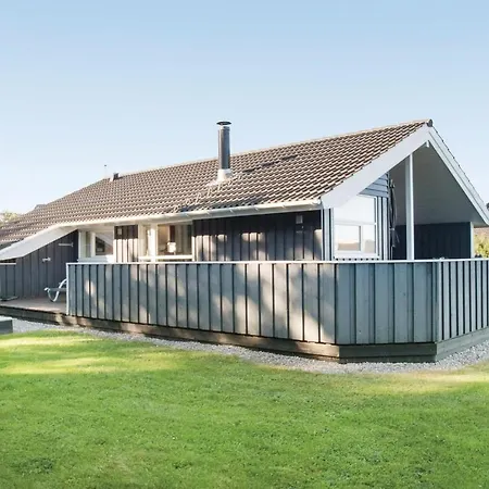 Strandhuis In Sydals Met Sauna Vakantiehuis