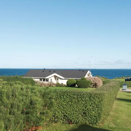 Дом отдыха Stunning In Sydals With House Sea View